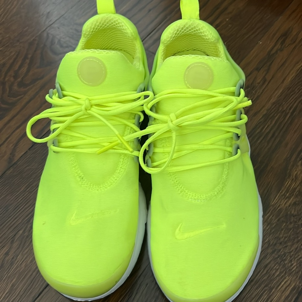Nike Neon Green Sneakers.  Y7